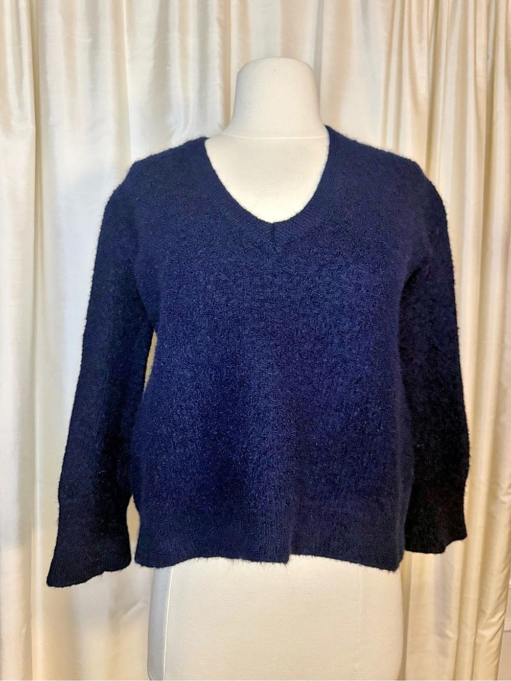 Reformation 100% Alpaca Blue V-Neck Sweater Size Large